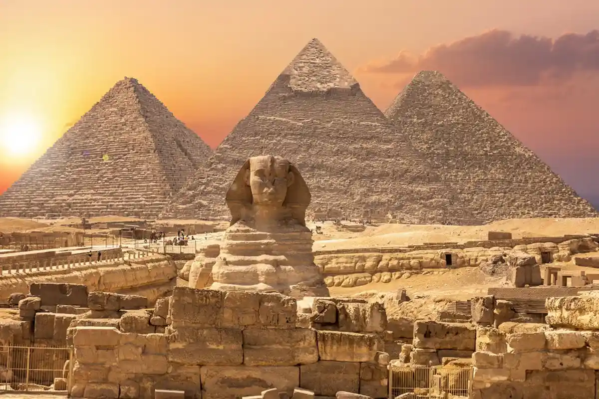 Cairo Pyramids day trip from Hurghada Egypt