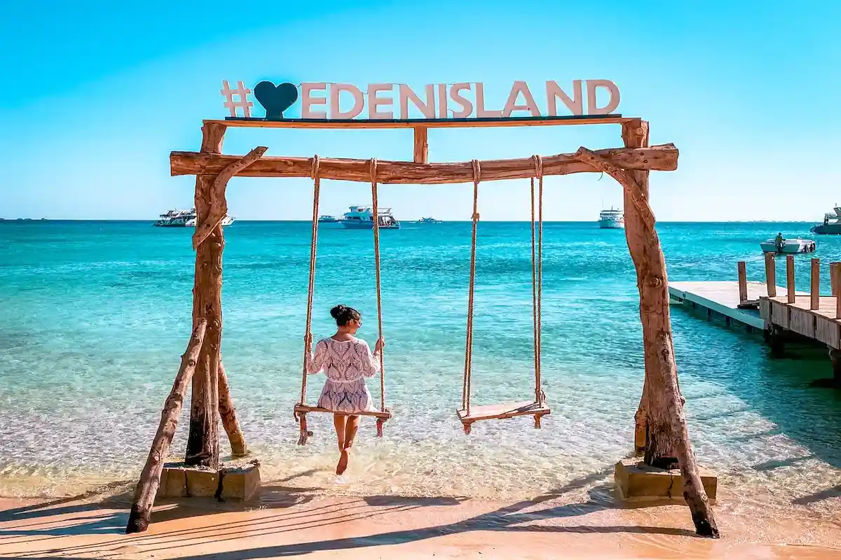 Eden Island snorkeling excursion Hurghada