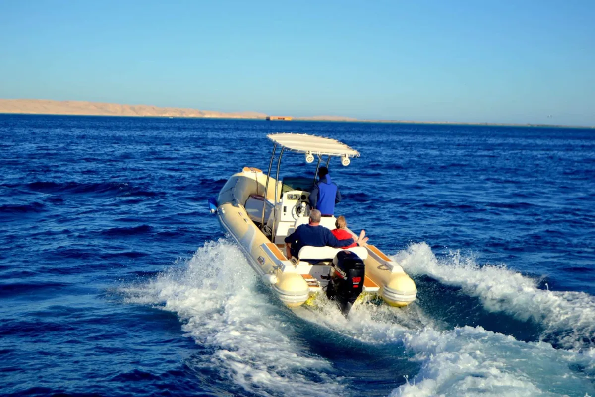 Private speed boat – luxury Hurghada day tour